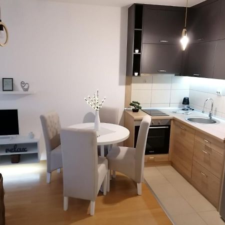 Emili Apartman Jagodina Exteriör bild