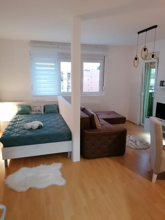 Emili Apartman Jagodina Exteriör bild