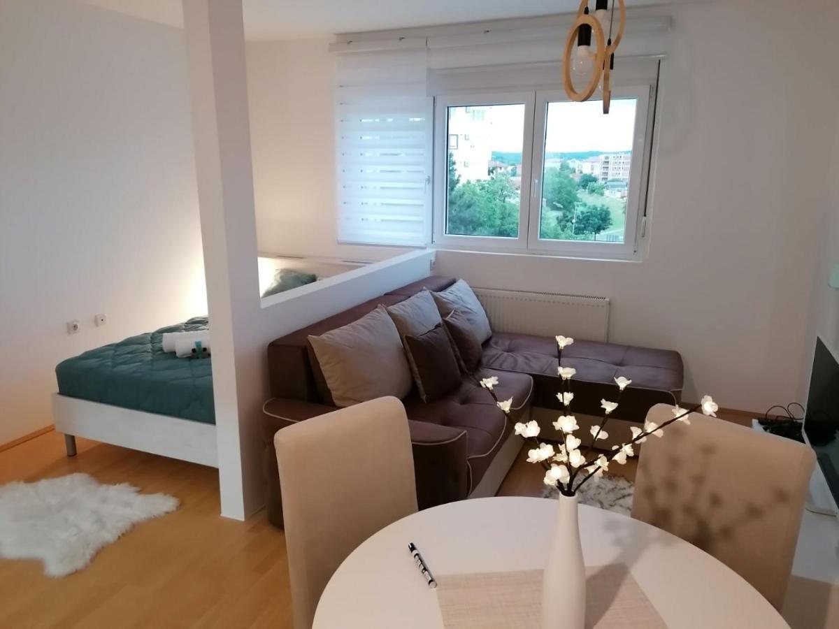 Emili Apartman Jagodina Exteriör bild