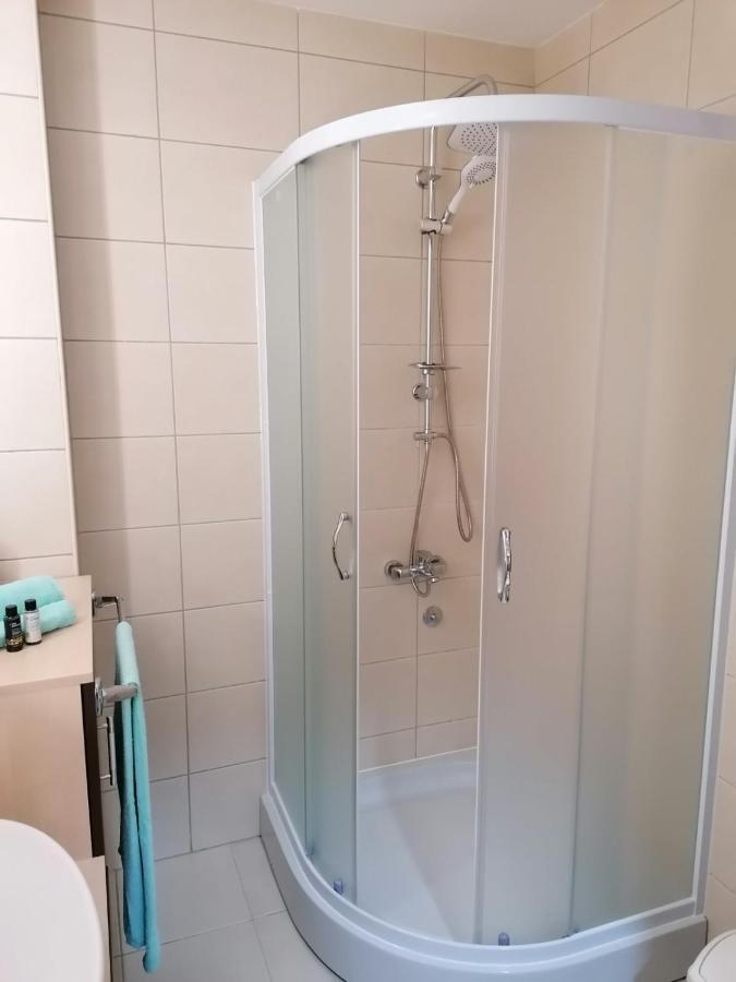 Emili Apartman Jagodina Exteriör bild
