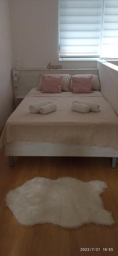 Emili Apartman Jagodina Exteriör bild